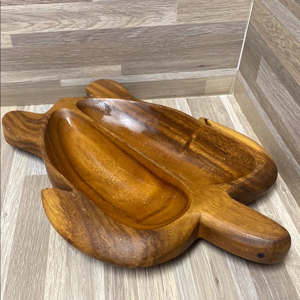Wooden sea Turtle Shaped Serving Tray vintage Charcuterie Board / tray - Picture 11 of 11